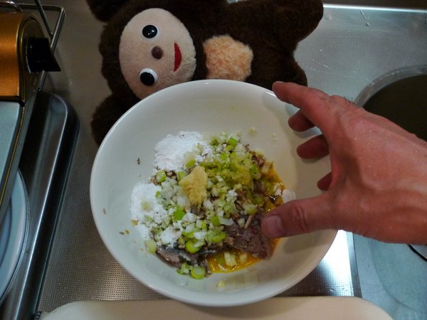 イワシのつみれ鍋の作り方（4）