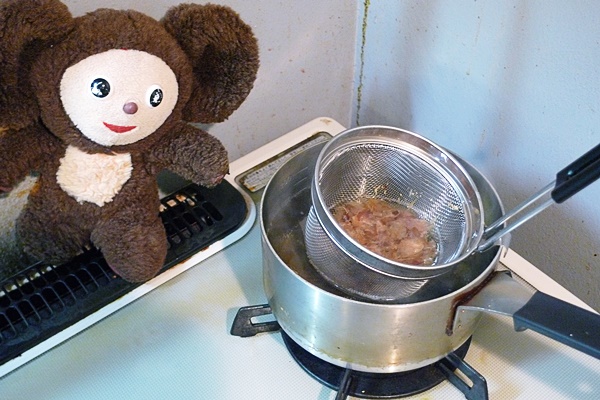 豚肉とニラ・カキのマーボー鍋