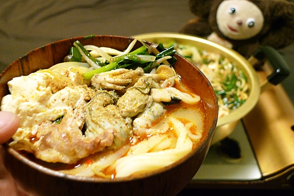 豚肉とニラ・カキのマーボー鍋