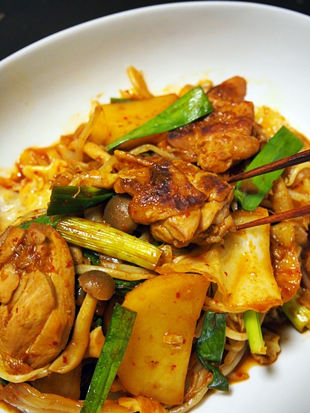 鶏肉とたっぷり野菜のキムチ味噌焼き