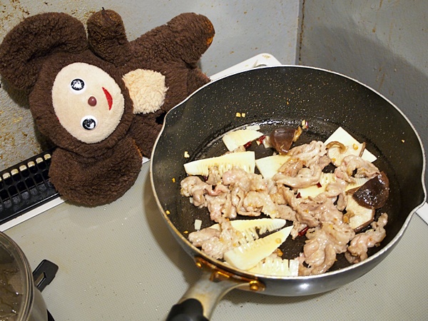 豚肉と小松菜のあんかけ焼きそば 作り方