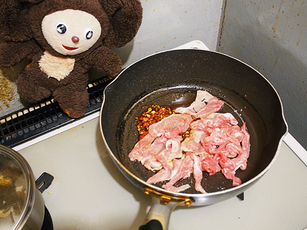 豚肉とチンゲン菜の中華風うどん 作り方